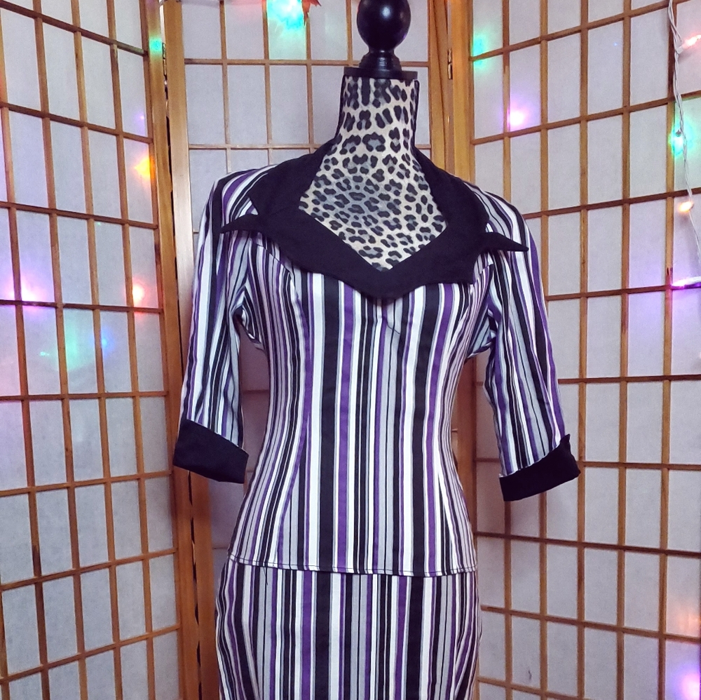 Pinup Couture Doris Batwing Collar Top